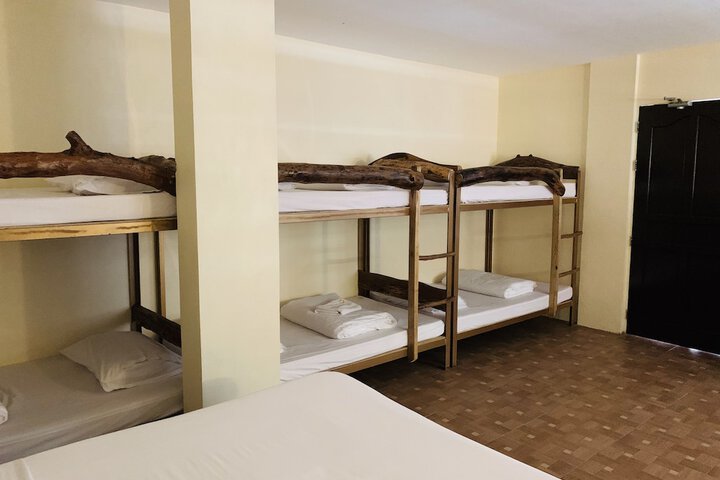 Room 16 of 238