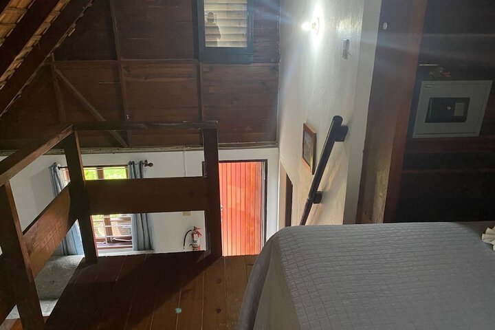 Room 34 of 105