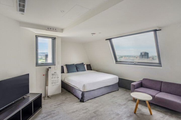 Room 32 of 122