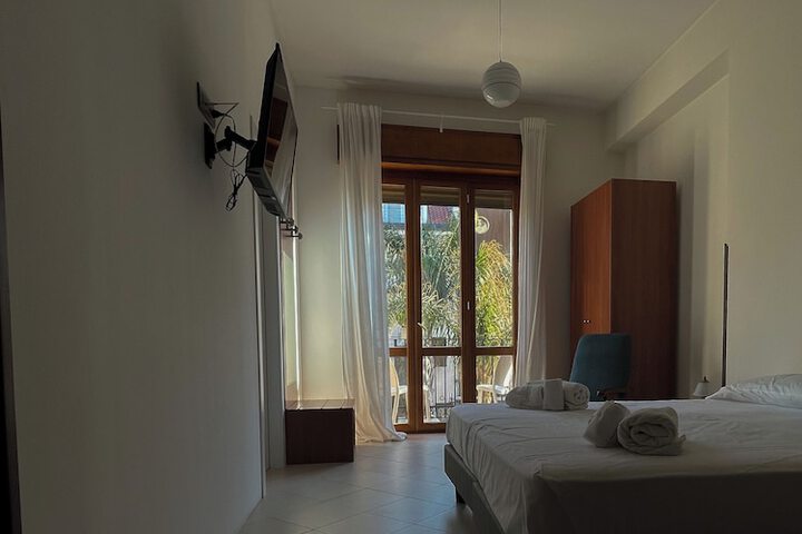 Room 8 of 55
