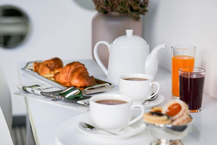 Breakfast/Coffee Service 103 of 133