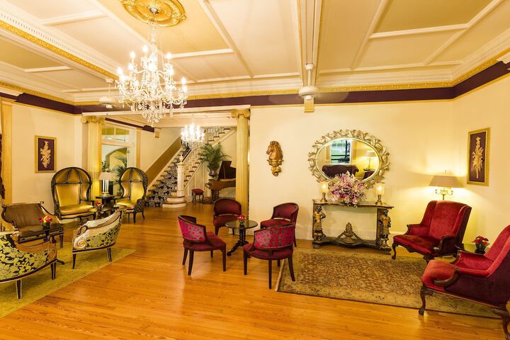 Entrance & Lobby