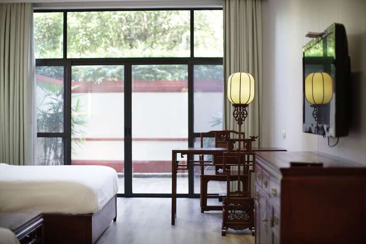 Room 8 of 52