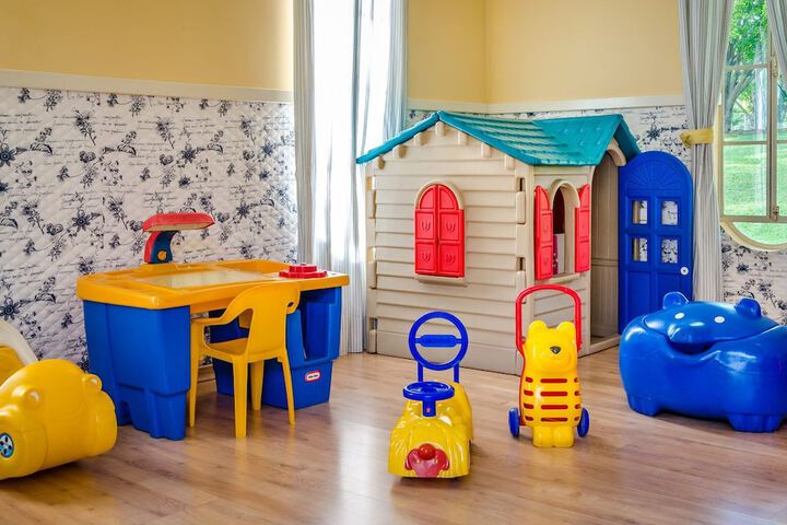 Childrens Activities 77 of 125