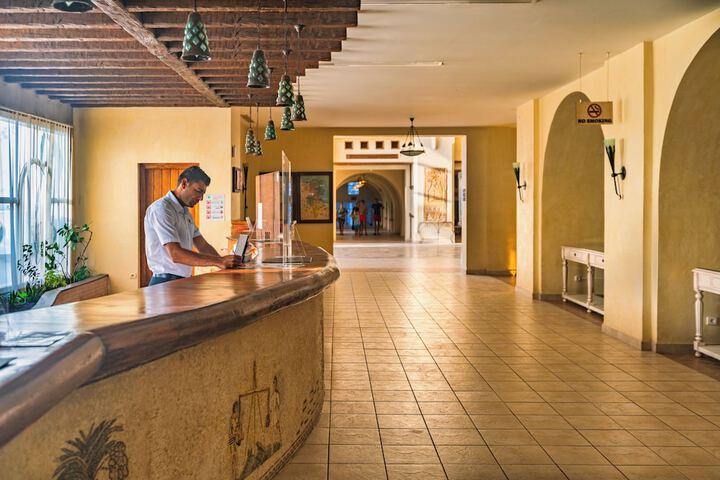 Hotel Interior 5 of 148