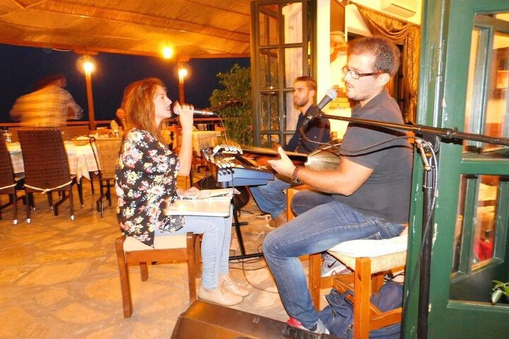 Dining 60 of 87
