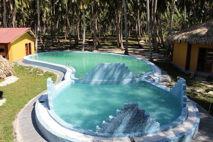 Pool 13 of 38