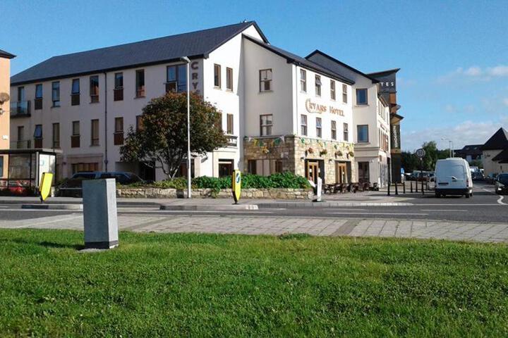 Cryans Hotel