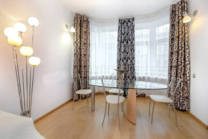 Room 4 of 14
