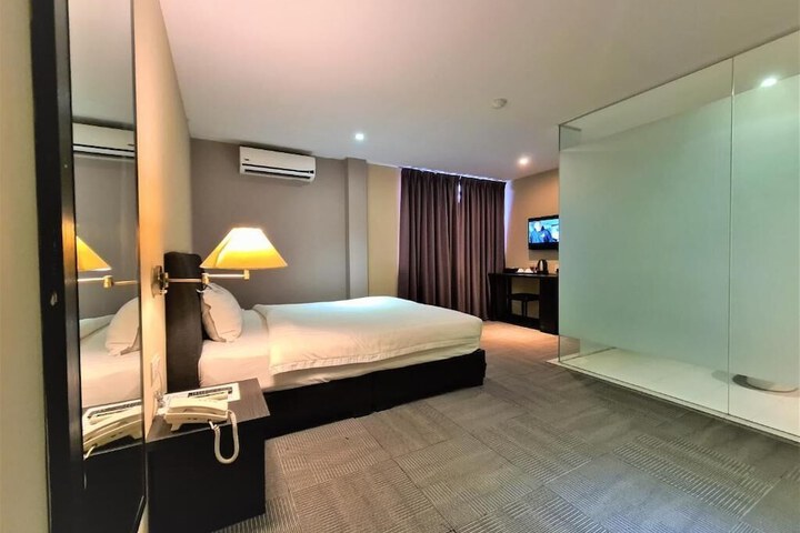 Room 21 of 75
