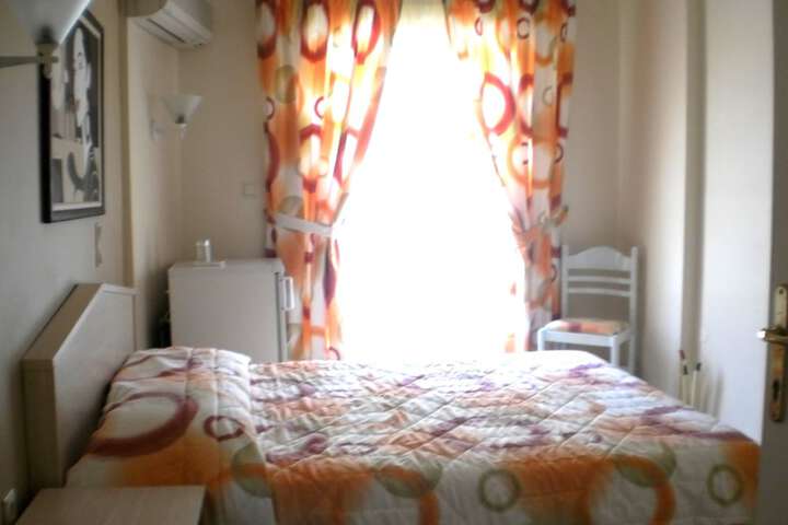 Room 9 of 43