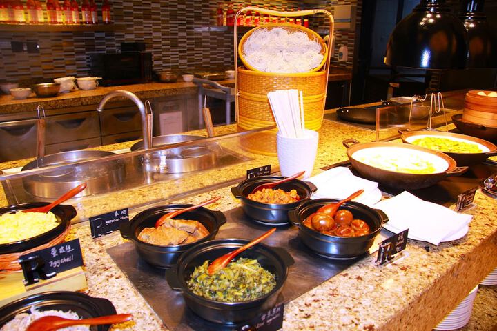 Dining 69 of 128