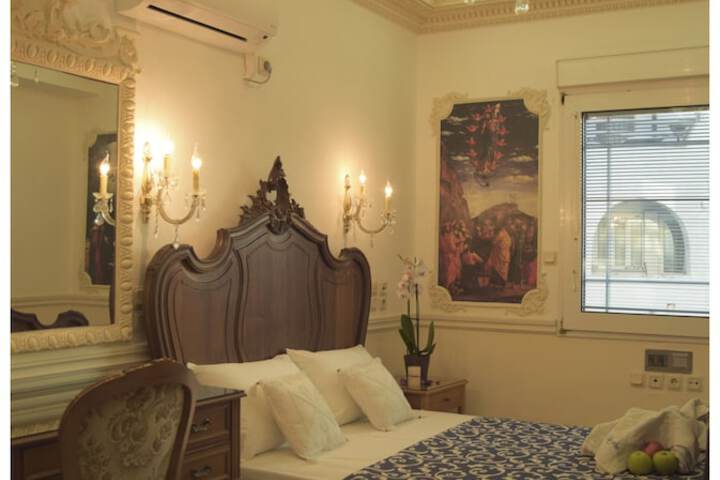 Room 16 of 37