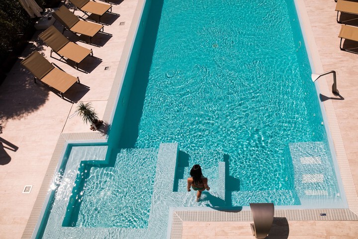 Pool 192 of 221
