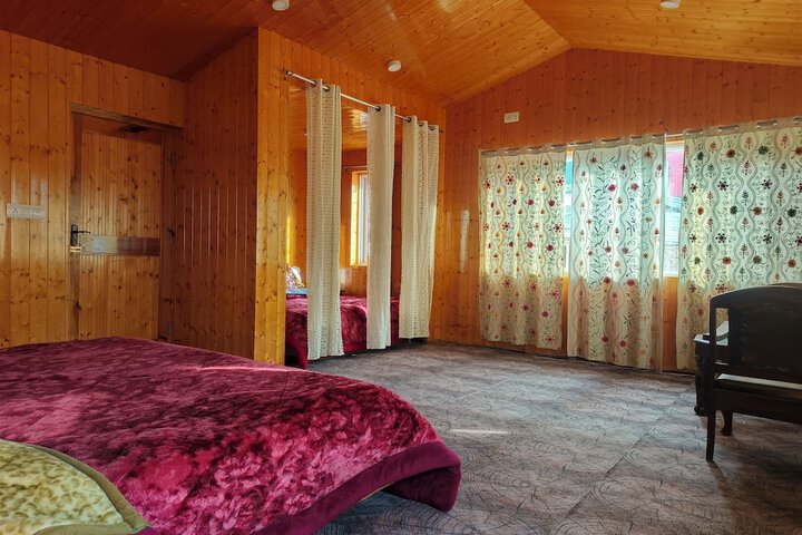 Room 13 of 35