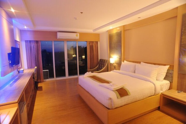 Room 10 of 39