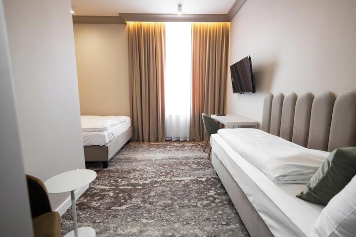 Room 16 of 92
