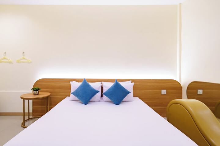 Room 3 of 19