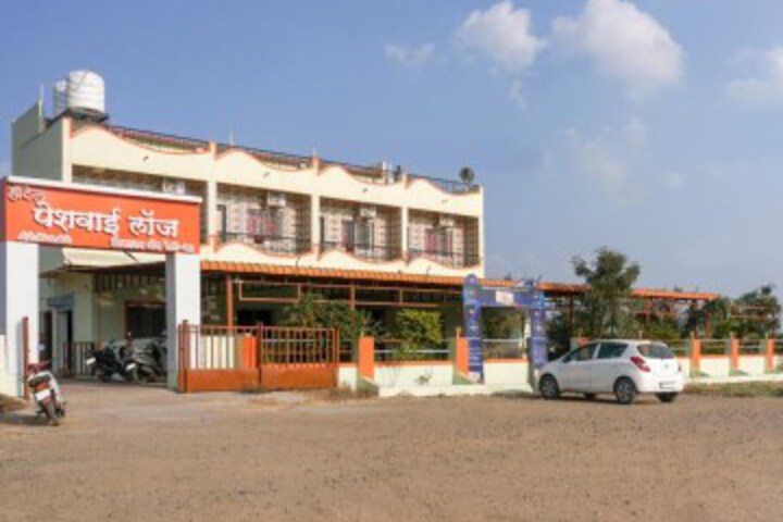 Hotel Peshwai Lodge by OYO Rooms