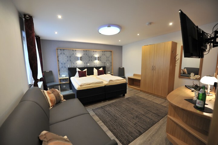 Room 4 of 29