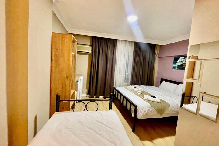 Room 21 of 37