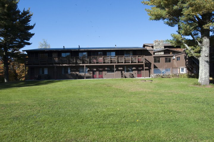 Hotel Exterior 124 of 163