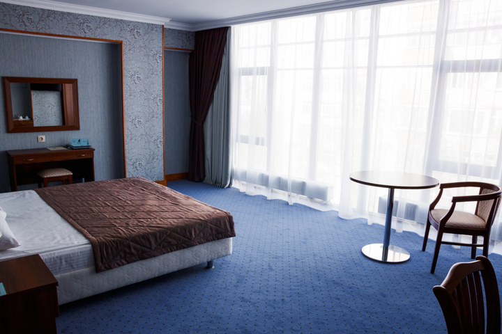 Room 15 of 36