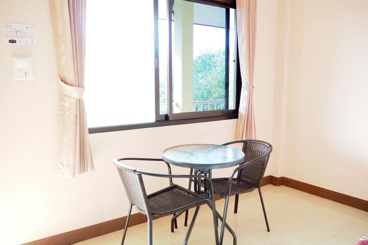 Room 13 of 32