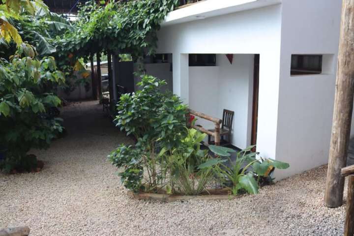 Hotel Exterior 70 of 77