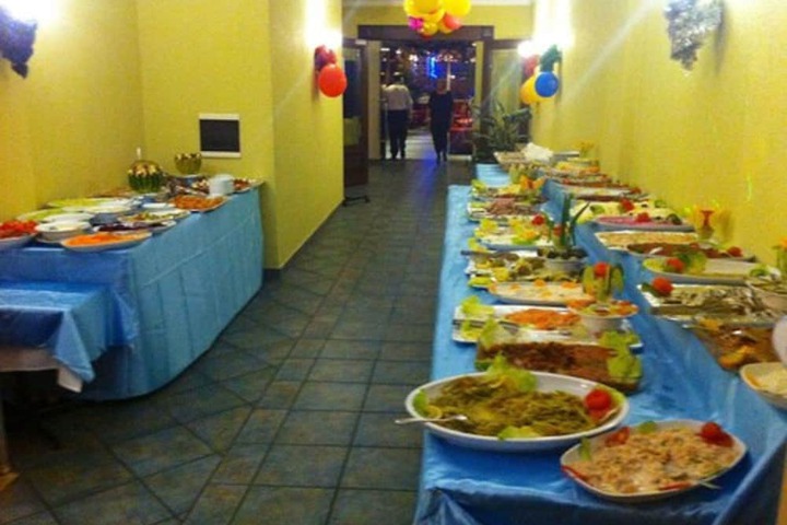 Dining 13 of 21