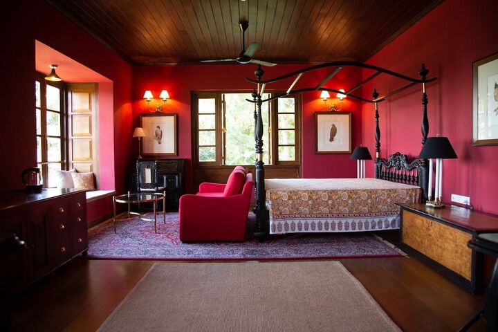 Room 4 of 82