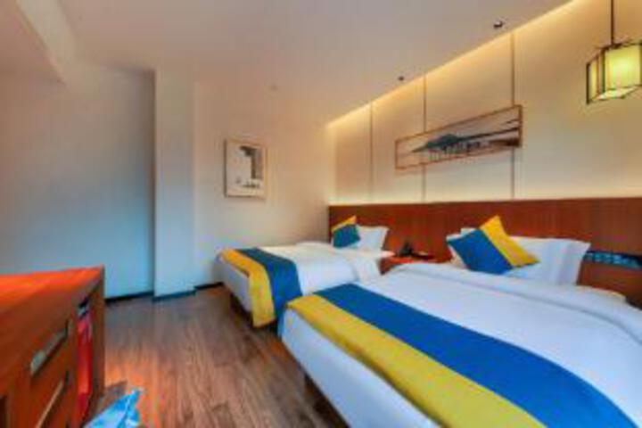 Room 21 of 23