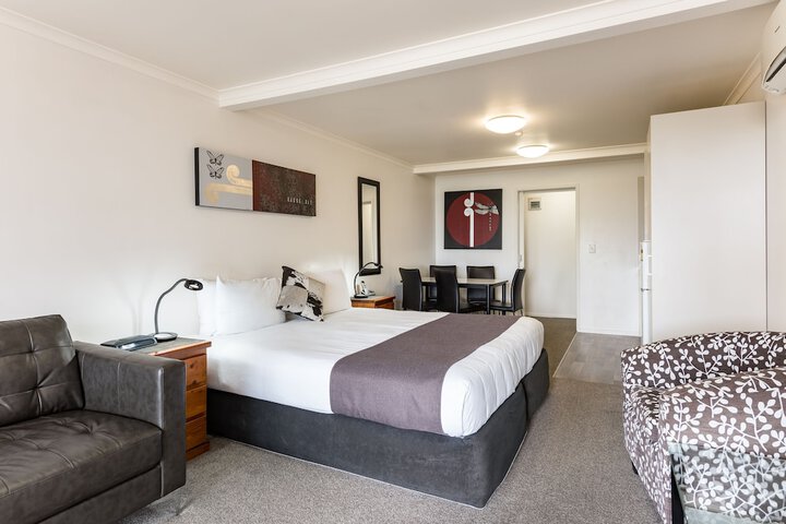 Room 22 of 50