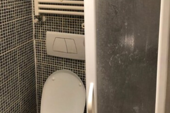 Room 8 of 35