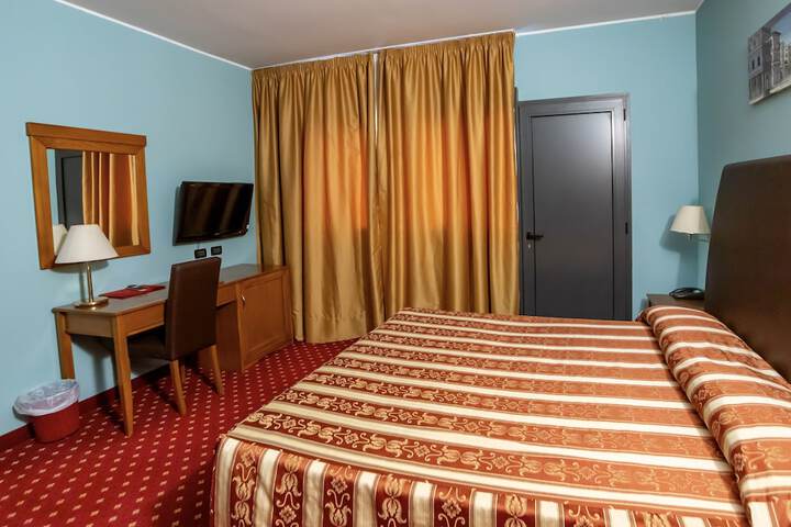 Room 9 of 51