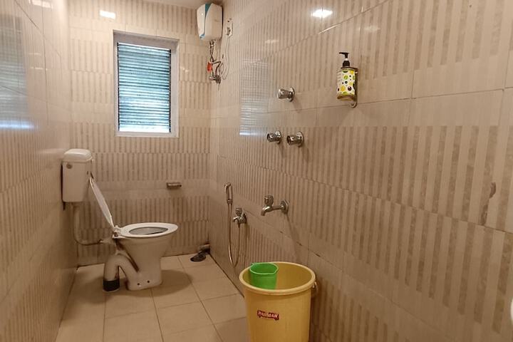 Room 18 of 19