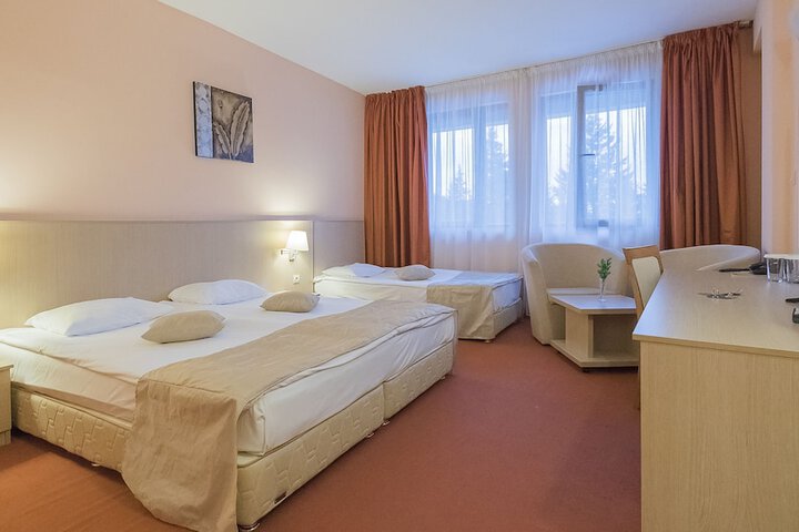 Room 12 of 48