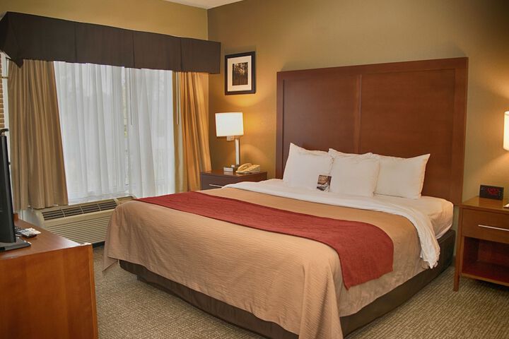 1 King Bed (13 of 13)
