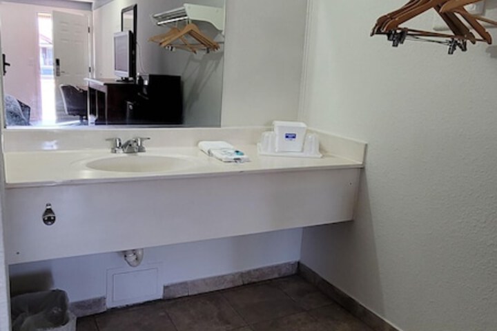 2 Double Beds (2 of 9)