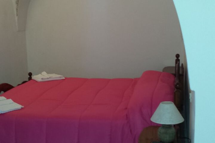 Room 5 of 93