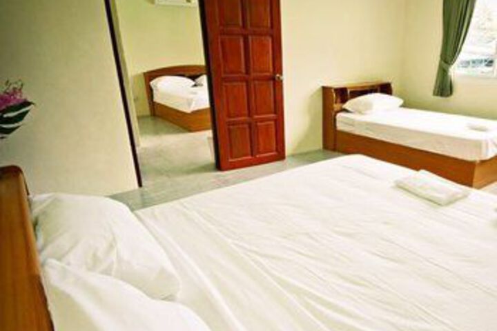 Room 20 of 34