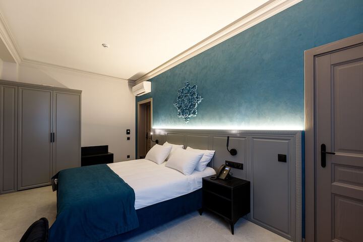 Room 10 of 70