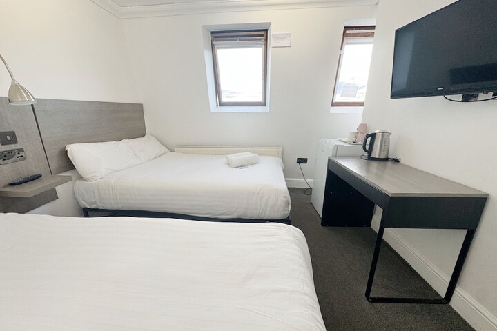 Room 45 of 85