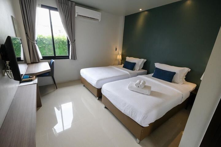 Room 44 of 73