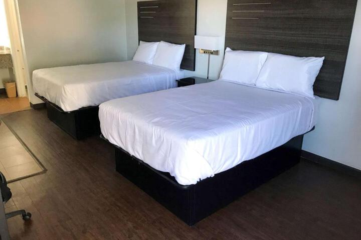 2 Double Beds Accessible (5 of 11)