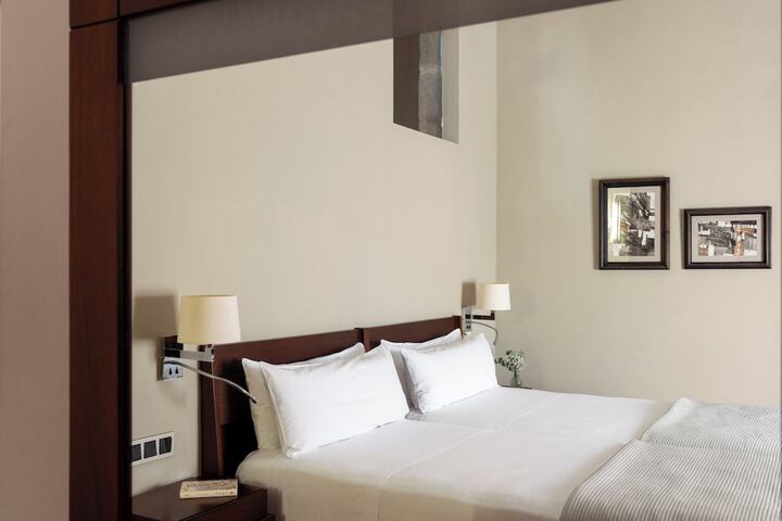 Room 12 of 67