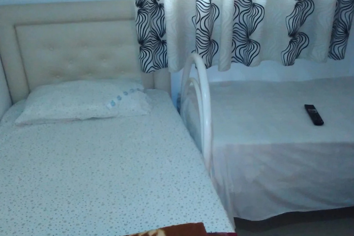 Room 4 of 10