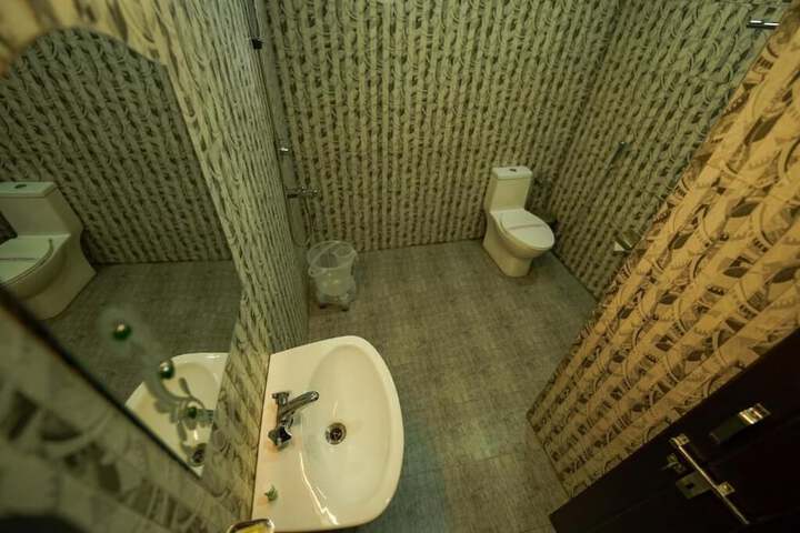 Room 34 of 72