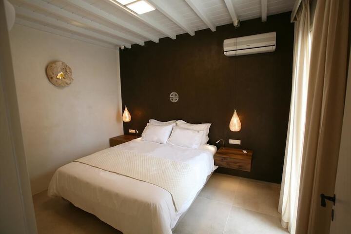 Room 7 of 62