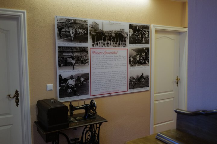 Ballroom/Hall 44 of 61